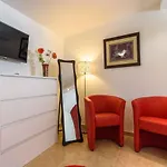 Beachfront In 54815 Appartamento Traù