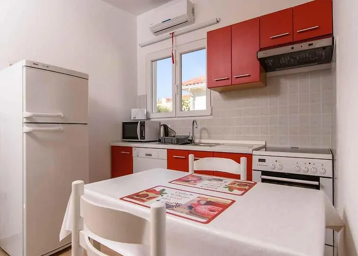 Beachfront In 54815 Trogir