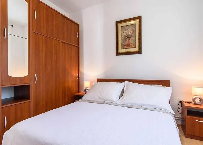 Beachfront In 54815 *